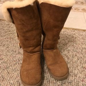 Ugg boots, worn for one winter!!